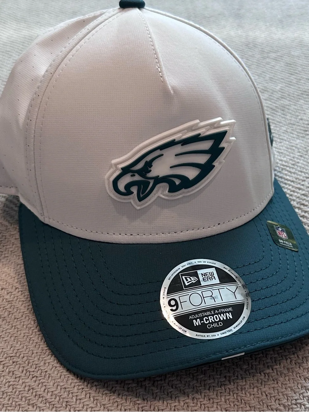 NFL Philadelphia Eagles Hat Child Medium NWT